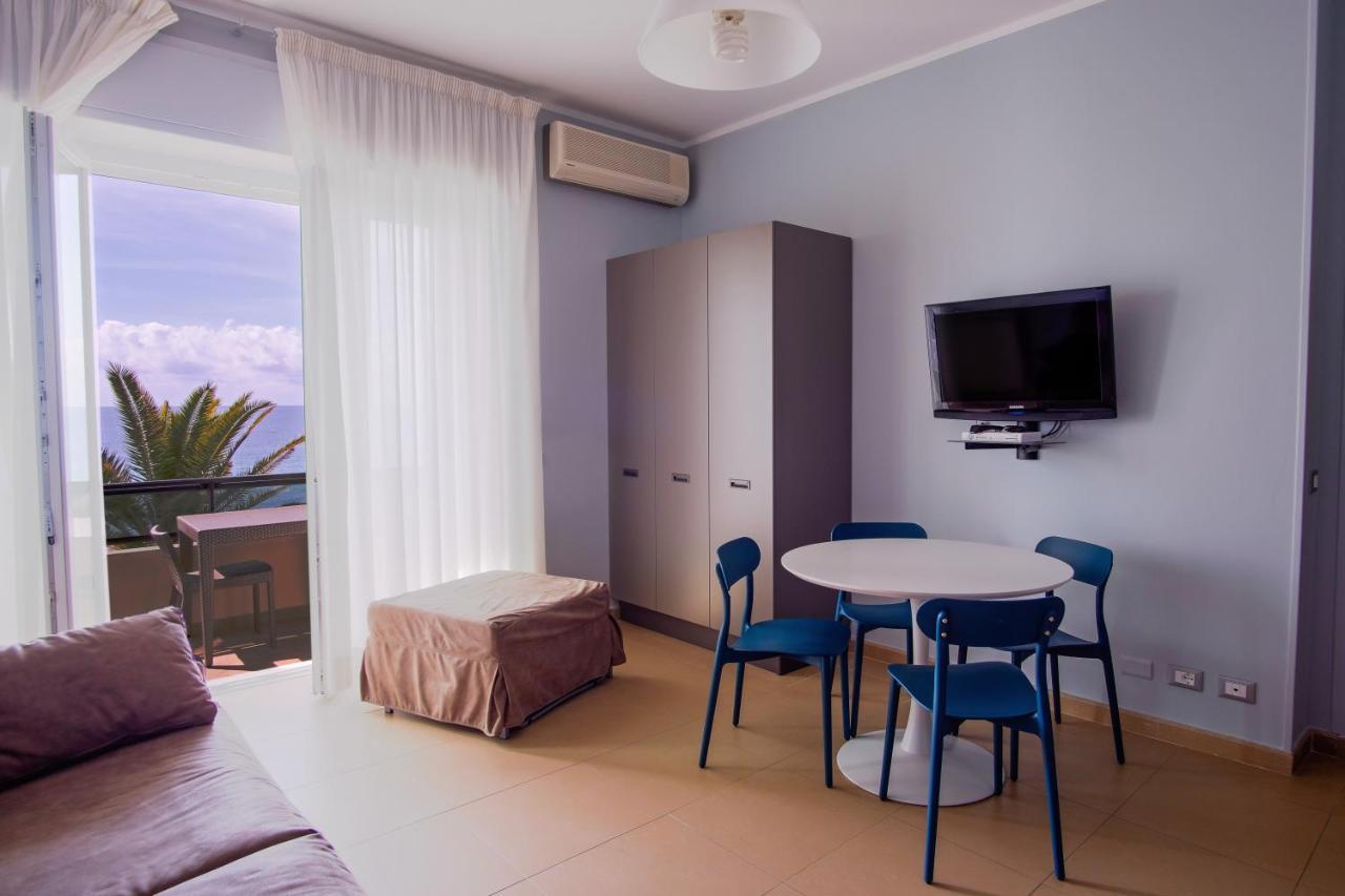 Residence Sole Mare Alaxi Hotels Alassio Exterior foto