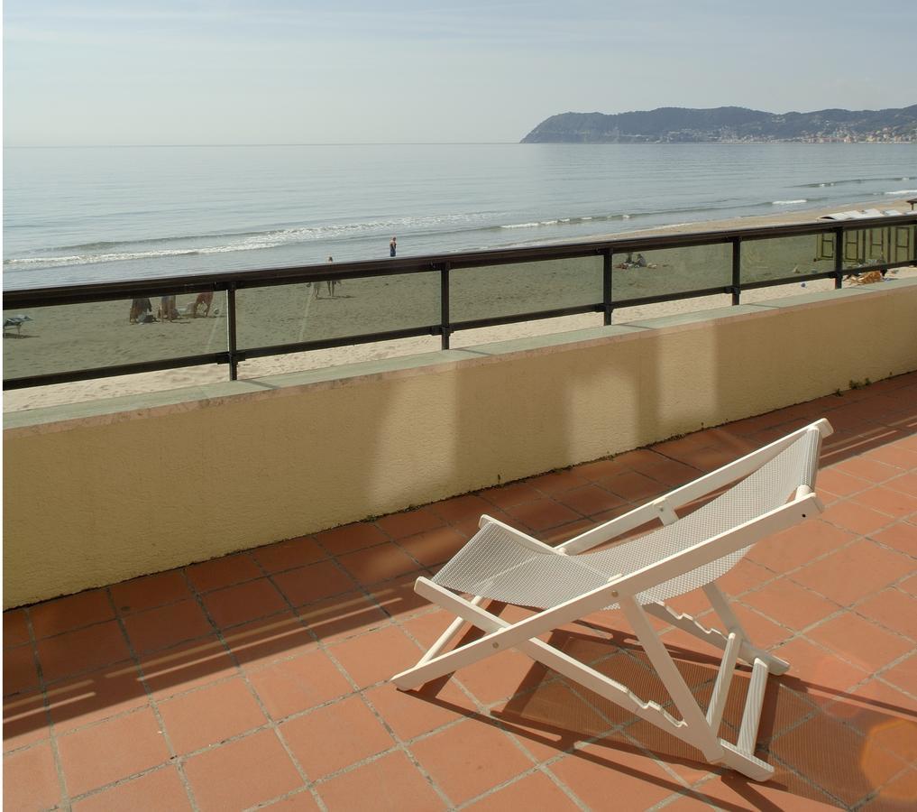 Residence Sole Mare Alaxi Hotels Alassio Exterior foto